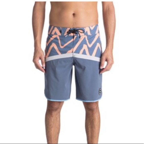 Like New Quiksilver Highline Boardshorts - Picture 1 of 7